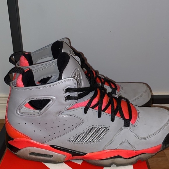 2013 air Jordan flight club grey and crimson colour way - Picture 3 of 3